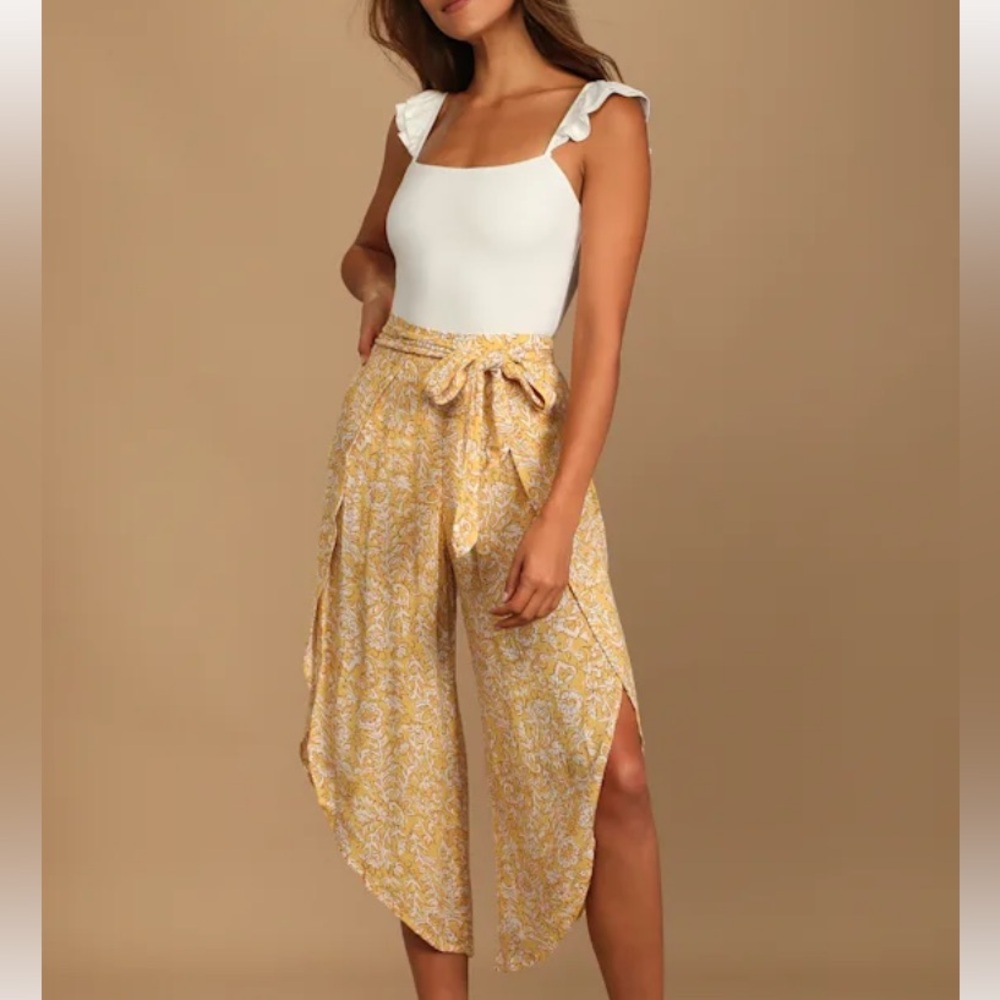 Billabong Capri Skies Yellow Floral Tie-Waist Split Tulip Leg Pants Boho Beach